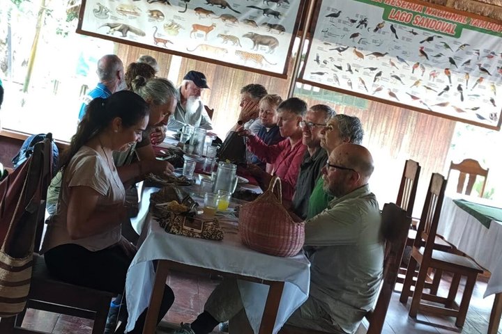 Sandoval Lake Full Day Tour in Tambopata