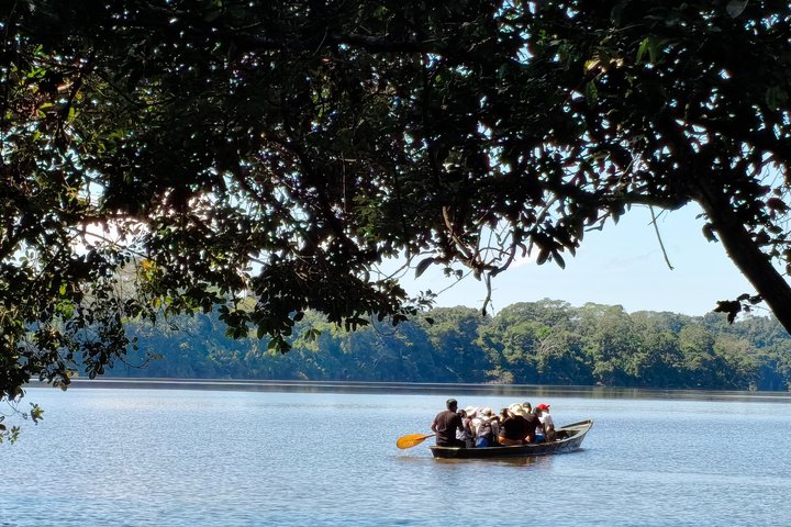 Sandoval Lake Full Day Tour in Tambopata