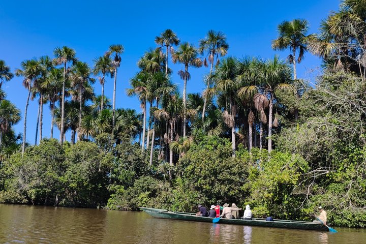 Sandoval Lake Full Day Tour in Tambopata