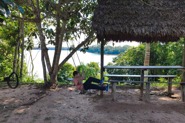 Sandoval Lake Full Day Tour in Tambopata