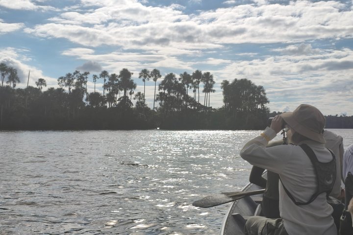 Sandoval Lake Full Day Tour in Tambopata