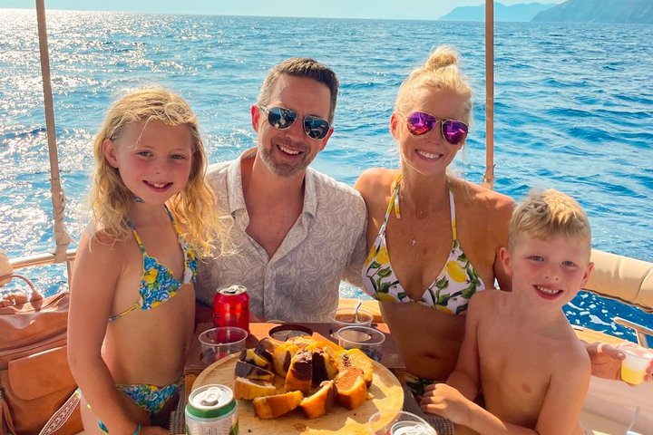 Sunset Boat Tour and Cinque Terre Aperitif from Monterosso