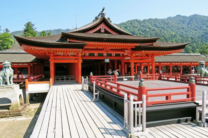 Hiroshima Day Trip from Okayama by Bullet Train