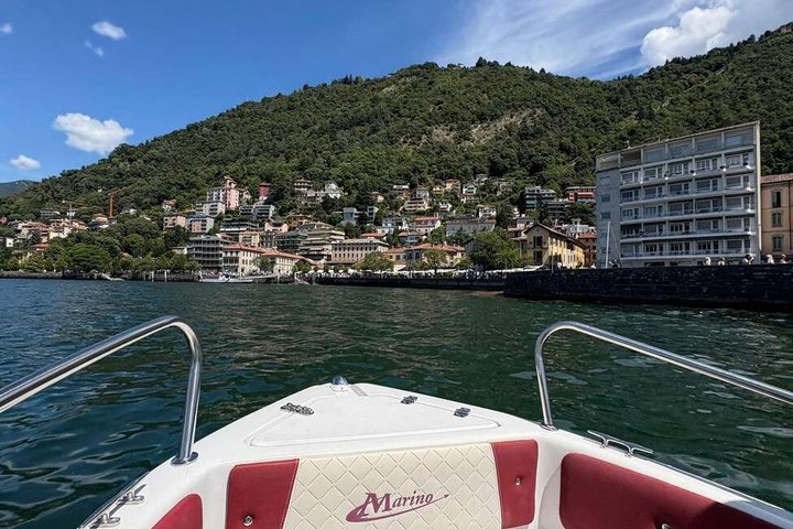 Self Drive Boat Rental License Free in Lake Como