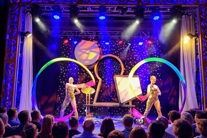 Award Winning Las Vegas-Style Magic Show! Charles Bach Wonders!