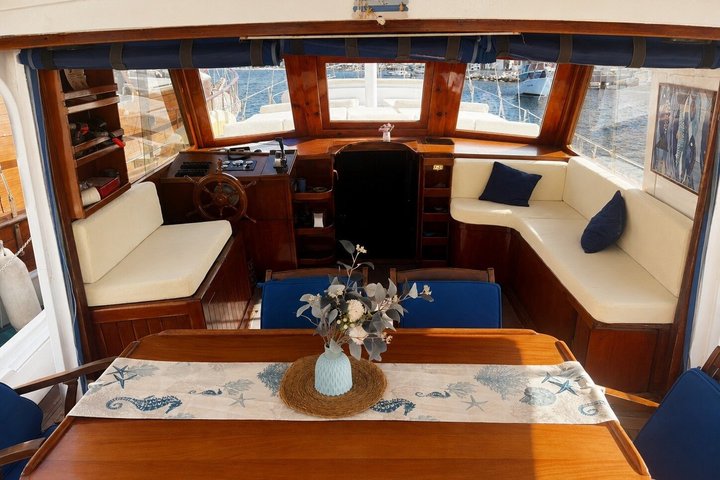 3-Hour Private Sunset Boat Tour With Dinner in Bodrum