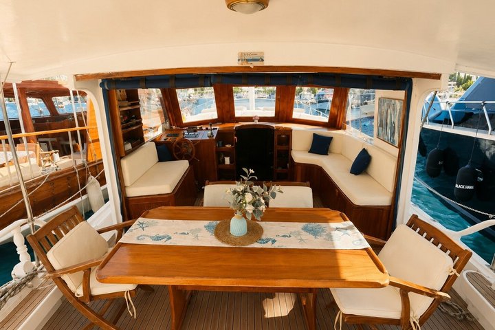 3-Hour Private Sunset Boat Tour With Dinner in Bodrum