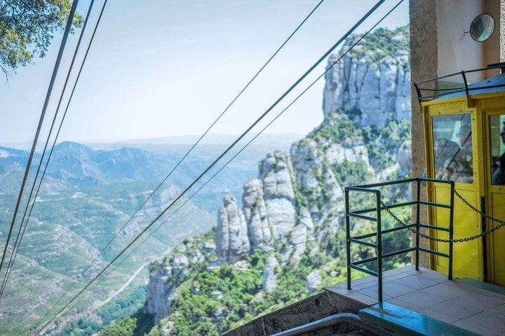 Montserrat Basilica and Museum Ticket with Roundtrip Cable Car