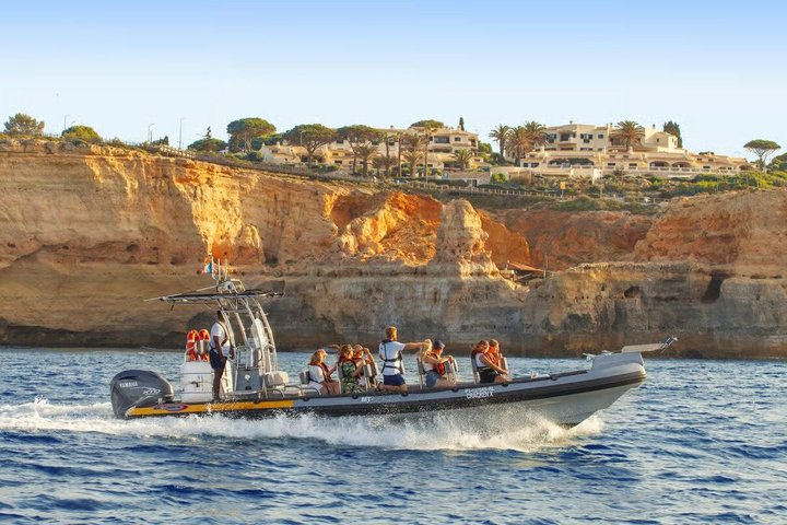 Portimão: Benagil Caves Speedboat Tour