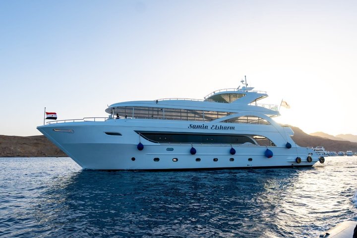 Luxury Yacht: Ras Mohammed & White Island, Lunch & Snorkel