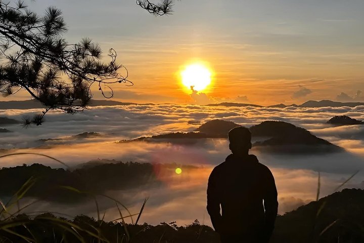 Experience Da Lat Cloud Hunting & Sunrise Trekking to Hon Bo Peak
