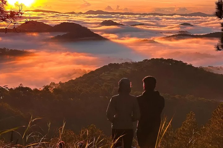 Experience Da Lat Cloud Hunting & Sunrise Trekking to Hon Bo Peak