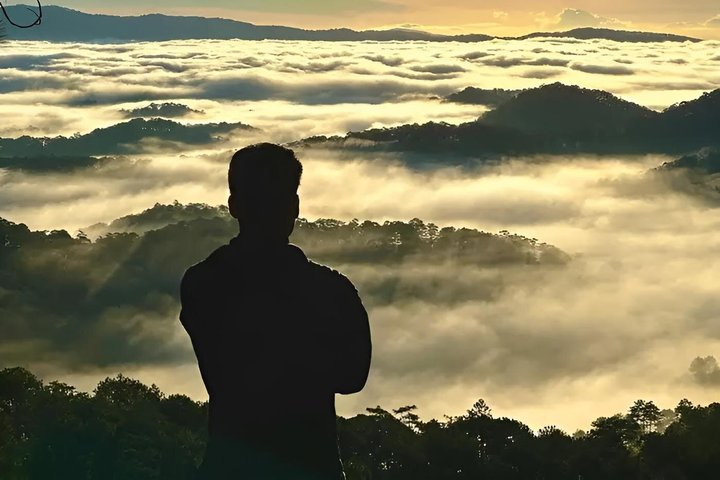 Experience Da Lat Cloud Hunting & Sunrise Trekking to Hon Bo Peak
