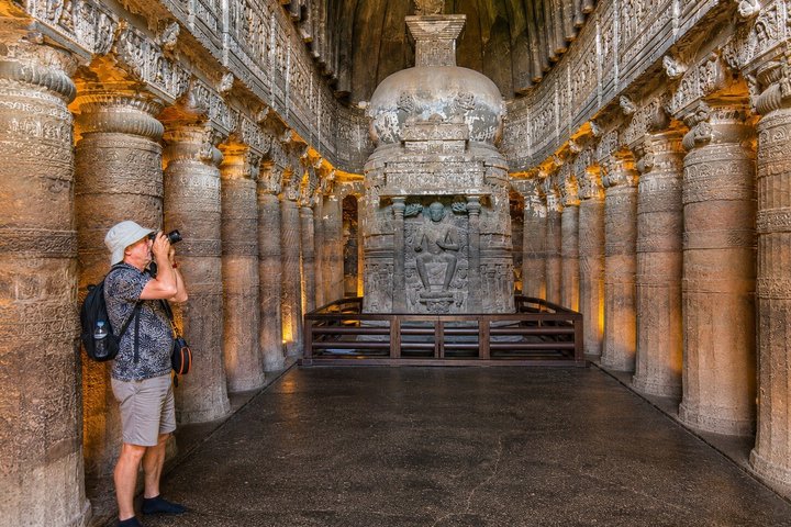 Private Ajanta Ellora Guided Day Tour with Skip-the-Line Entry