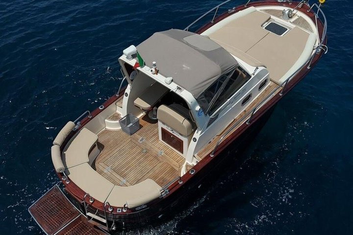 Private Boat Tour to Capri or Amalfi Coast from Sorrento-Positano