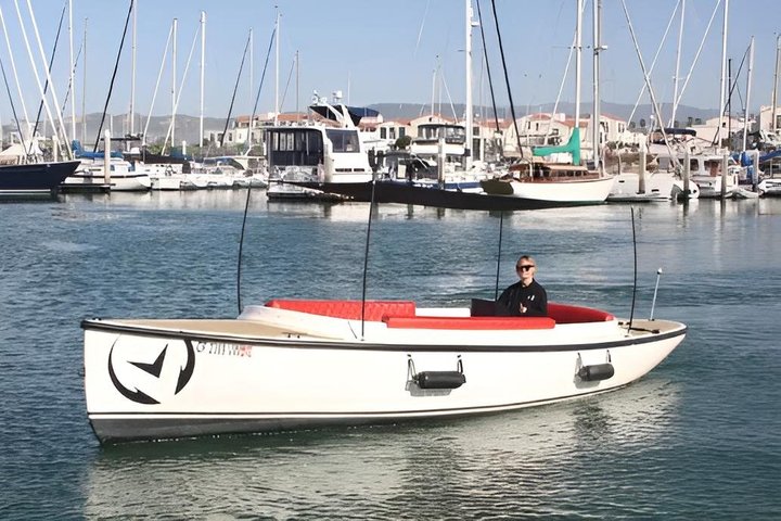 Fantail E-boat Rental in Ventura