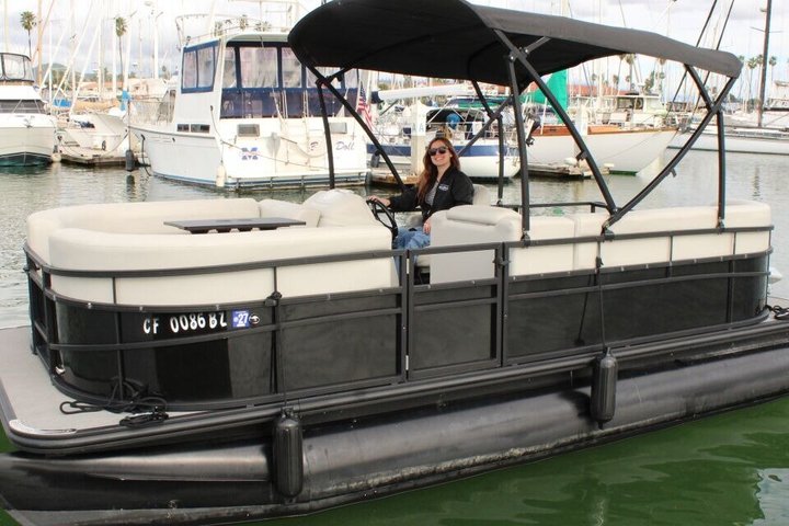 Pontoon WX E-Boat Rental in Ventura