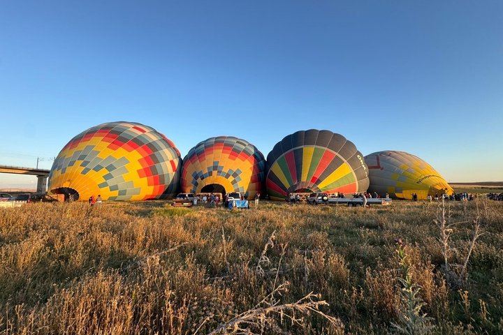 Flight in Globo Comfort at Dawn in Segovia
