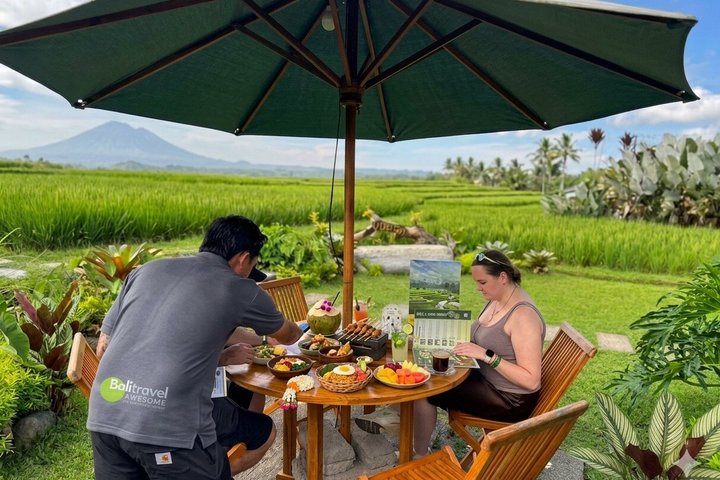 Ubud: Waterfall, Temple & Rice Terrace All-Inclusive Private Tour