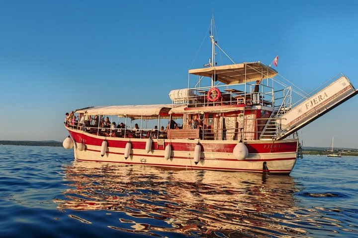 Dolphin Watching around Poreč Riviera with Boat Trip