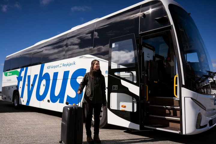 Airport Transfer: Keflavik Airport to Reykjavik Center in Iceland