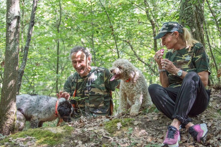 Truffle Hunting & Tasting in San Miniato Tuscany with Dogs