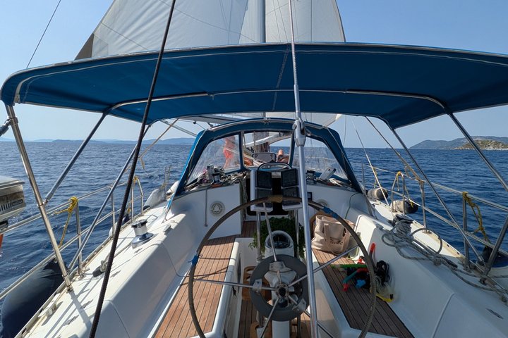 All Inclusive Daily Sailing with BBQ on Board