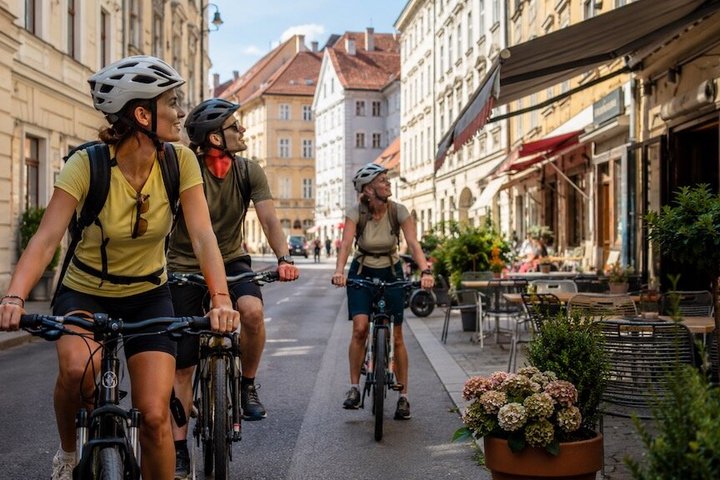 Graz Top 10 Self-guided bike tour with audio guide and GPS