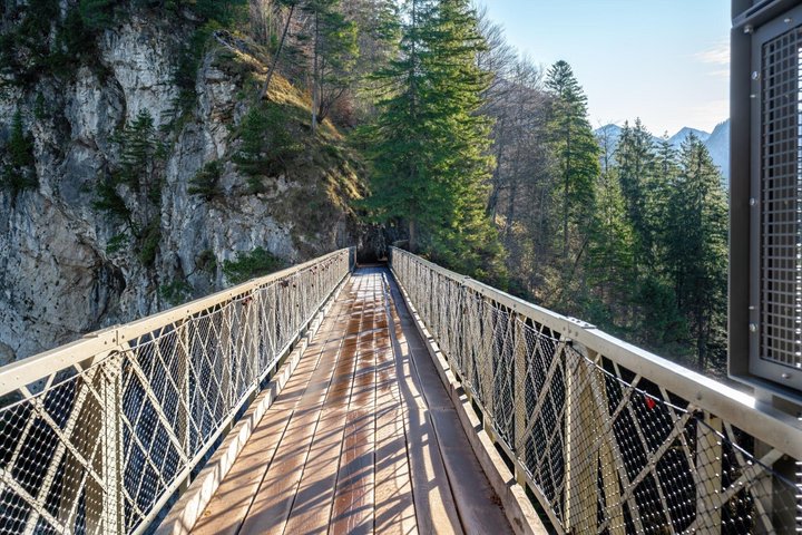 Neuschwanstein Castle Skip the Line Audio Guided Ticket