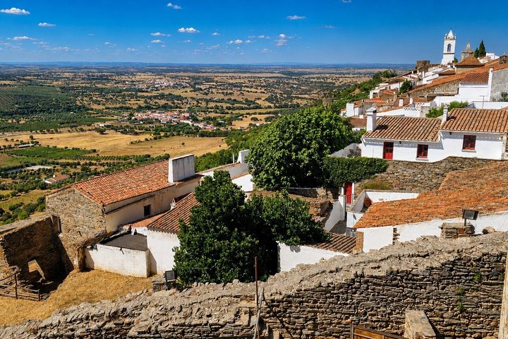 Visit to Monsaraz Castle (Evora - Monsaraz - Évora)