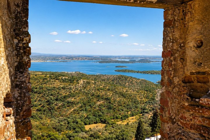 Visit to Monsaraz Castle (Evora - Monsaraz - Évora)