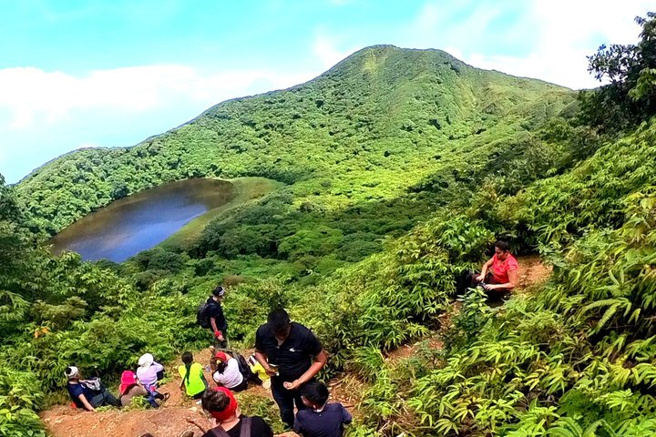 Ometepe trekking - Volcano Maderas By Happy Tours