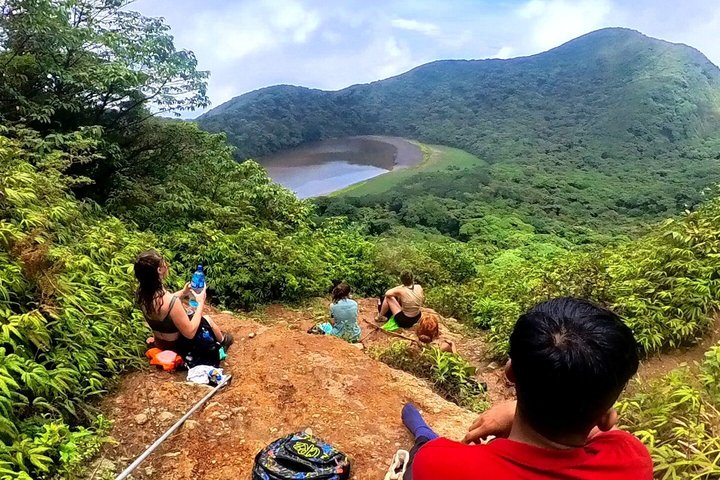 Ometepe trekking - Volcano Maderas By Happy Tours