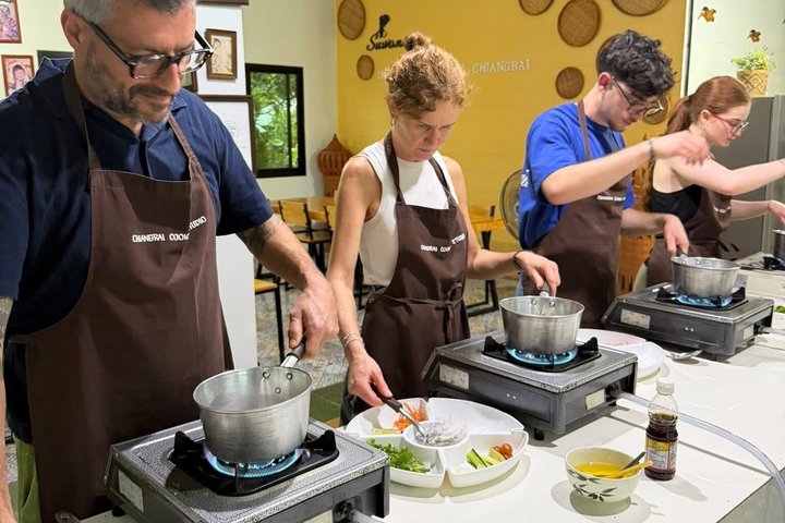 Thai Cooking Class in Chiangrai with The Market Tour