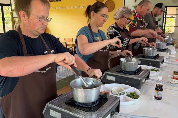 Thai Cooking Class in Chiangrai with The Market Tour