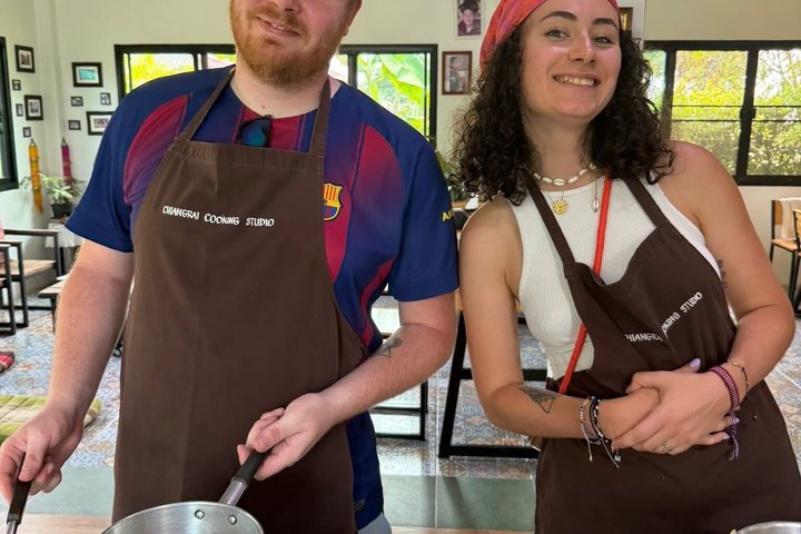 Thai Cooking Class in Chiangrai with The Market Tour