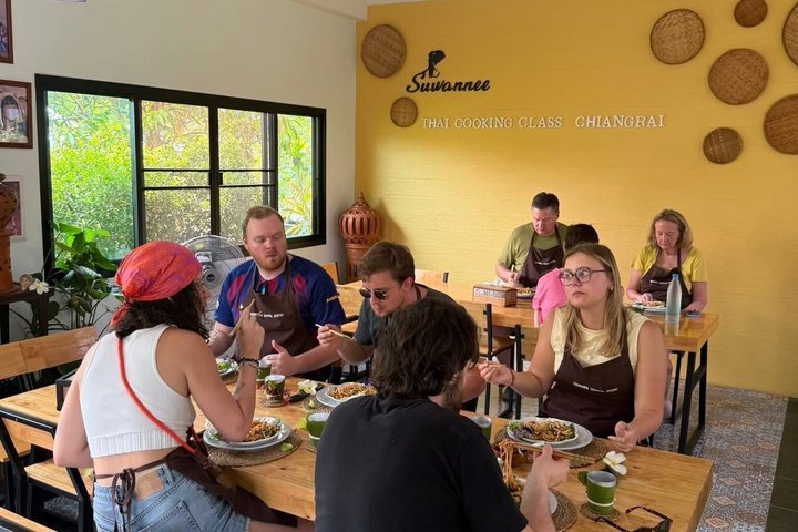 Thai Cooking Class in Chiangrai with The Market Tour
