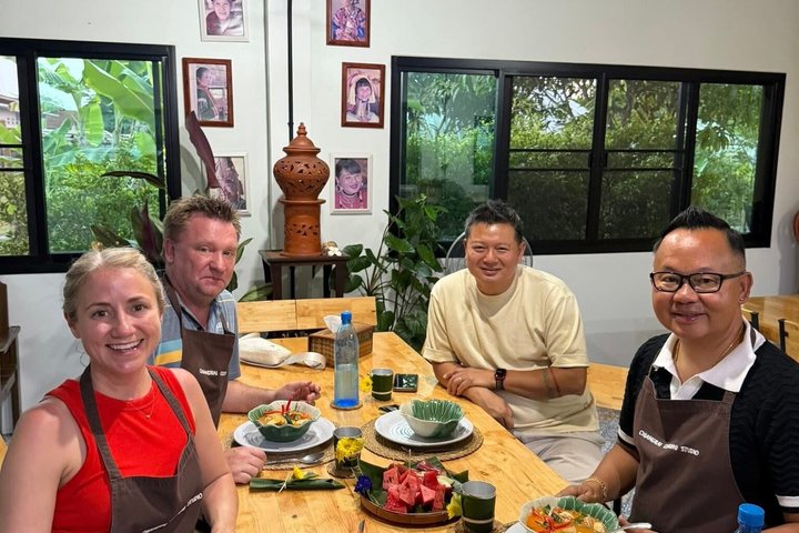 Thai Cooking Class in Chiangrai with The Market Tour