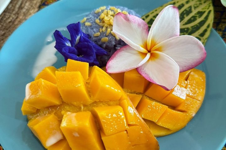 Thai Cooking Class in Chiangrai with The Market Tour
