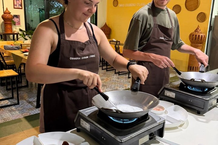 Thai Cooking Class in Chiangrai with The Market Tour