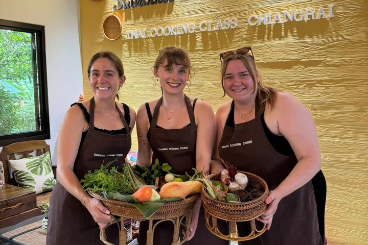 Thai Cooking Class in Chiangrai with The Market Tour