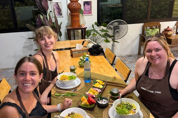 Thai Cooking Class in Chiangrai with The Market Tour
