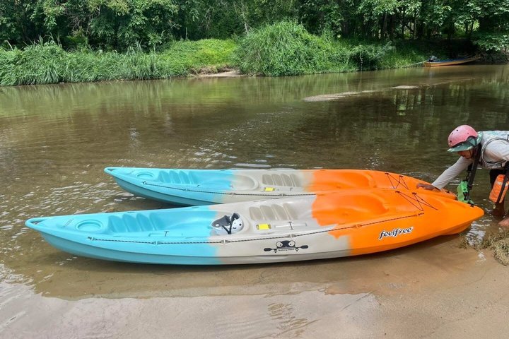 Scenic 9 km Kwai Noi River Kayaking Tour in Kanchanaburi