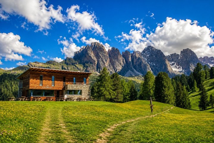 Sellaronda tour of the four steps ebike tour