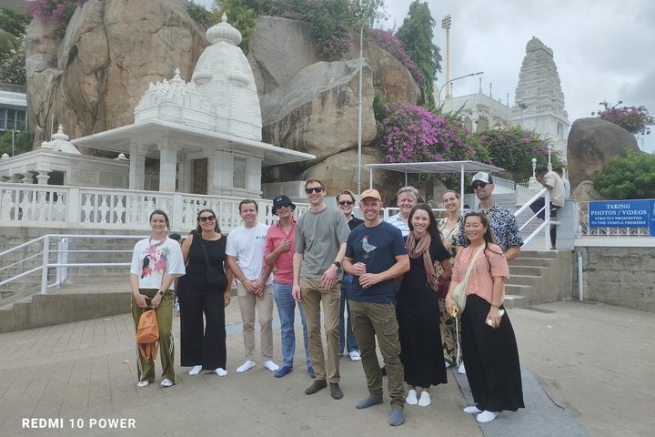 Hyderabad: A Private Full-Day Guided City Tour with Ethnic Lunch