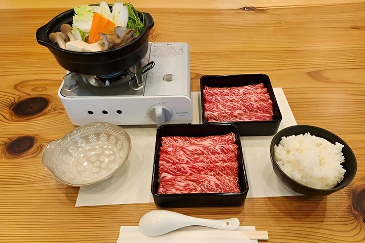 Shirakawago & Takayama Bus Tour from Nagoya w/Optional Lunch