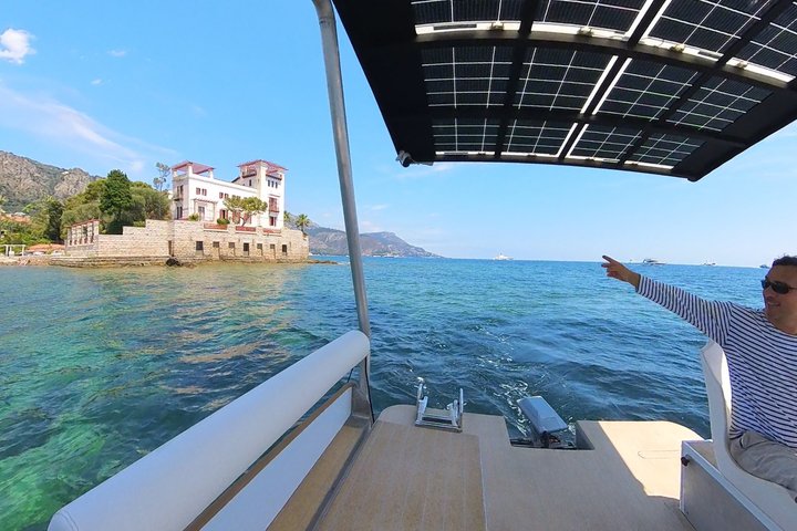Romantic Private Tour for 2 on your own Solar Powered Boat