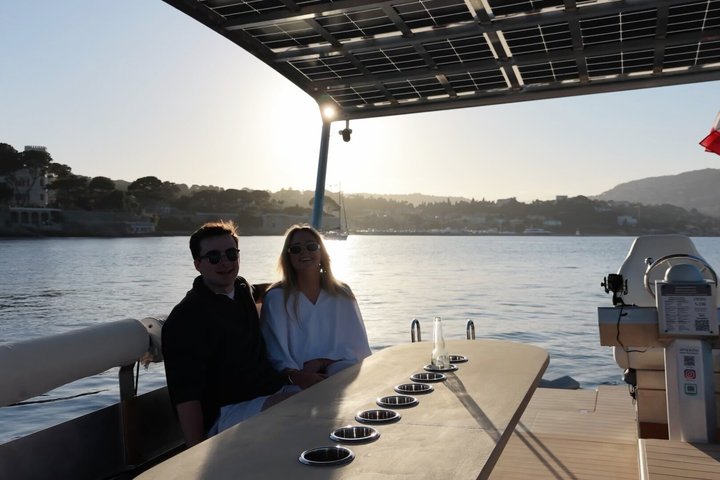 Romantic Private Tour for 2 on your own Solar Powered Boat