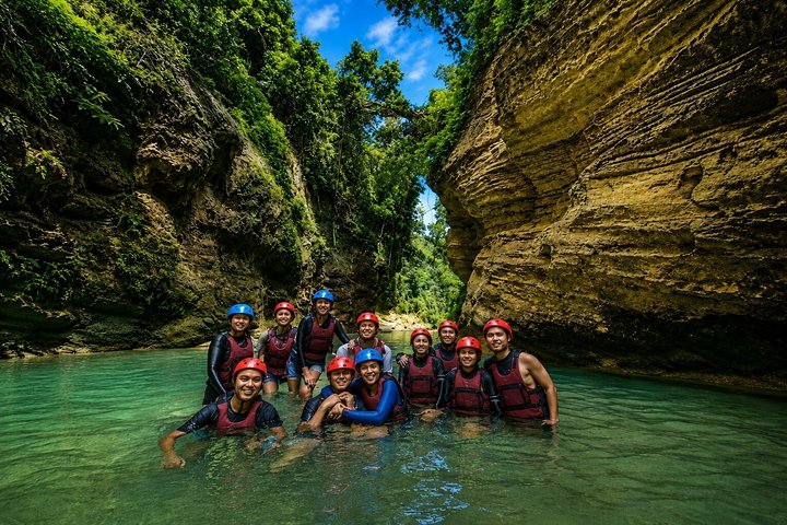 Cebu: Oslob Whale Shark Swimming & Kawasan Falls Canyoneering