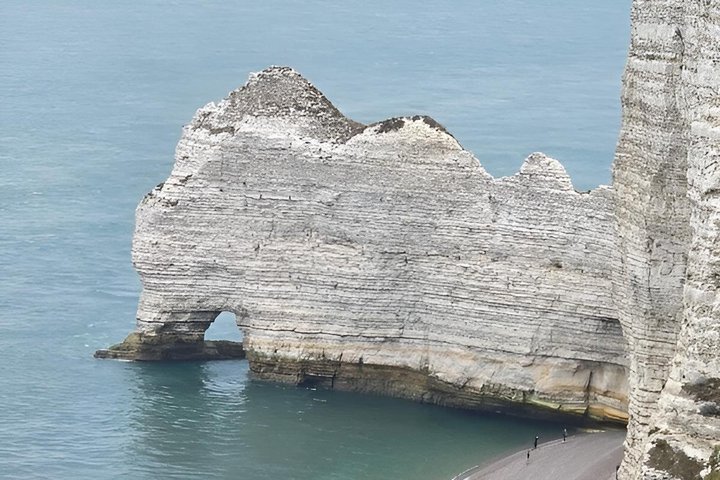 Private Guided Tour of Normandy Étretat Cliffs